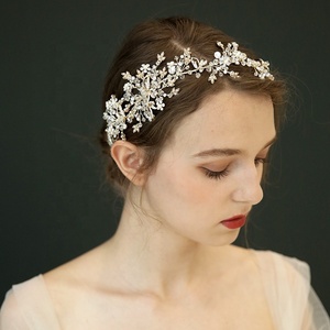 Fascia per capelli con corona nuziale fatta a mano con strass di cristallo copricapo da regina diadema in <span class=keywords><strong>accessori</strong></span> per capelli da <span class=keywords><strong>sposa</strong></span> - Product Image 3