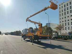 Véhicule plateforme de travail aérien à bras articulé double cabine avec plateforme de travail en hauteur - Product Image 4