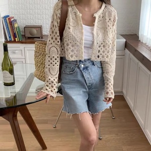Chaqueta Corta <span class=keywords><strong>de</strong></span> Punto Calado Vintage con Diseño Floral, Cuello Redondo, Cierre <span class=keywords><strong>de</strong></span> Botones, Manga Larga, Ligera y Casual - Product Image 3
