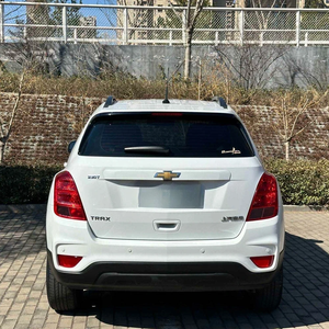 JX <span class=keywords><strong>Auto</strong></span> <span class=keywords><strong>Chevrolet</strong></span> <span class=keywords><strong>Trax</strong></span> 2018 330T LS 2WD LHD SUV 1.4T Turbo Euro VI Emissioni 1-25000 Miglia 100-150 CV 200-300 Nm Automatico - Product Image 4