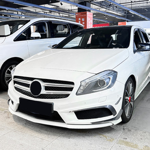 Cubierta de Ventilación de Aire para Parachoques Delantero Mercedes-Benz Clase A W176 Edición Deportiva 2013-15 AMG, Textura de Fibra de Carbono, Calcomanía ABS - Product Image 1
