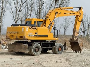 Pelle sur pneus multifonction d'origine d'occasion Hyundai 210W-7 Pelle KomatsuCATShyundai à haut rendement en bon état en vente - Product Image 3