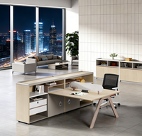 Bureau de travail pour 4 à 6 personnes, mobilier de bureau design moderne, table de bureau pour espace ouvert, bureau modulaire pour immeuble de bureaux