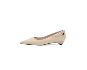 Élégantes Ballerines Beige à Petit Talon <span class=keywords><strong>pour</strong></span> <span class=keywords><strong>Femme</strong></span> – Confortables, Légères, Antidérapantes, à Enfiler, Chaussures de Bureau à Bout Pointu en PU avec Boucle – Collection Printemps - Product Image 4