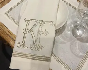 Elegante servilletas de lino Beige con bordado de monograma plateado Diseño único apto para <span class=keywords><strong>cenas</strong></span> VIP Ocasiones especiales Agregar estilo - Product Image 1