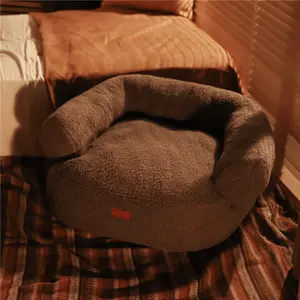 대형 개 소파 애완 동물 고양이 침대 따뜻한 편안한 기계 빨 이동식 커버 미끄럼 방지 바닥이있는 고급 개 애완 동물 침대