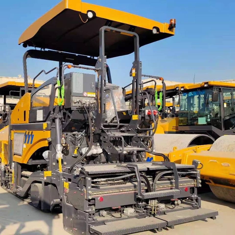Paver Machine Radiators Asphalt Concrete Pavers RP603 RP605 Road Paving Machinery 6m Width with ...