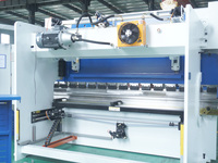 WE67K-125T3200 plieuse automatique hydraulique TP10S CNC AMADA pince double face et refroidissement par air