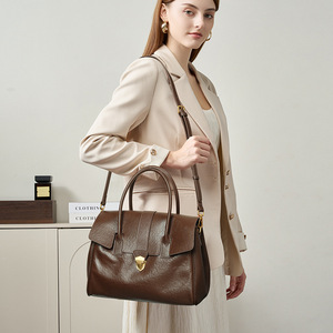 Classic Handcrafted Top Layer Vegetable <strong>Tanned</strong> Leather <strong>Handbag</strong> With Turn Lock &amp; Adjustable Strap Structured Tote Ideal Work Bag - Product Image 3