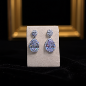 Orecchini pendenti di lusso in oro bianco con cristalli di quarzo arcobaleno a forma di goccia con montatura a griffe per gioielli da donna per matrimoni - Product Image 2