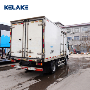 Camion frigorifique ISUZU 4x2 10 tonnes personnalisé, caisse de chargement de 6,8 m (20 pieds), véhicule frigorifique pour crème glacée/aliments/viande/pharmacie - Product Image 4