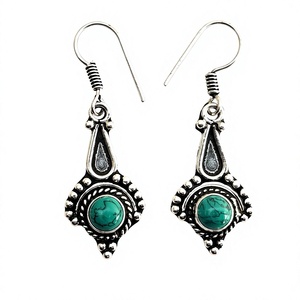 Pendientes colgantes de piedra para niñas y mujeres de edad adolescente de peso ligero Pendientes colgantes chapados en plata Turquesa - Product Image 1
