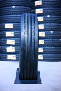 Neumáticos al por mayor a precio de fábrica, neumáticos nuevos para camión, neumáticos radiales de acero, patrón de dirección, para las cuatro estaciones, LCH T-REX 315/80R22.5 - Product Image 2
