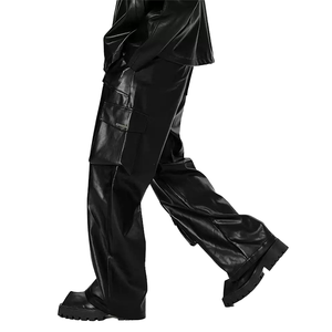 Pantaloni da Moto in <span class=keywords><strong>Pelle</strong></span> Nera Larghi Personalizzati per <span class=keywords><strong>Uomo</strong></span>, Stile High Street con Tasche Multiple, Pantaloni Cargo da <span class=keywords><strong>Uomo</strong></span> - Product Image 2