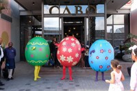 Costume d'oeufs de Pâques gonflable géant personnalisé pour défilé de décorations de Pâques