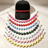 Chaîne de chapeau colorée amovible en forme de cœur avec perles et fermoir mousqueton, accessoire de mode pour casquette de baseball en forme de cœur d'amour