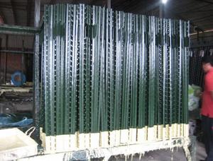 Nhà máy trực tiếp màu xanh lá cây sơn 6 ft sử dụng t bài viết dễ dàng để lắp ráp hàng rào với bảo trì thấp dây thép 8ft lưới FSC chứng nhận - Product Image 4