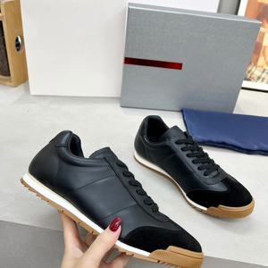 Chaussures de marche authentiques et saines pour hommes et femmes, tendance, décontractées, en cuir véritable souple, avec doublure en maille et empeigne en tissu - Product Image 3