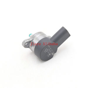6110780149 0281002241 10927978 05080462AA e级W211 C级W203奔驰燃油轨压力调节阀 - Product Image 2