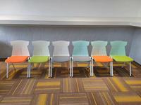 Chaise de bureau moderne pour cadres et étudiants adultes, en tissu, avec tablette d'écriture intégrée
