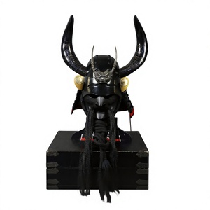 Casco de guerrero japonés estilo cuerno de vaca, samurái negro Kabuto, accesorio de cine de hierro, pieza coleccionable para exhibición, estilo antiguo tradicional - Product Image 1