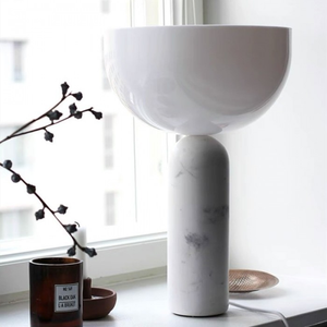 La Lámpara de Mesa Kizu Marble es una Moderna Lámpara de Mesa que le Brinda la Sensación de Estar Iluminada con Luces Cálidas - Product Image 5