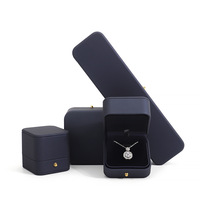 Boîtes à bijoux en cuir de luxe avec logo personnalisé imprimé pour montres, boucles d'oreilles, colliers, piercings, bagues, bracelets, boutons de manchette