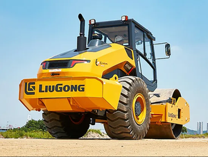 รถบดอัดดินแบบสั่นสะเทือนล้อเดียว LiuGong 6114E ขนาด 14 ตัน สำหรับงานบดอัดฐานทางหลวงและถนนในเขตเทศบาล - Product Image 1