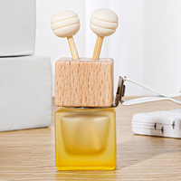 Bouteille de parfum pour voiture carrée givrée colorée vide de 8 ml, diffuseur de parfum pour voiture avec clip de ventilation