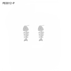 ต่างหูแฟชั่นแบบติดหู รุ่น PE0012 สำหรับผู้หญิง เครื่องประดับคุณภาพสูง - Product Image 1