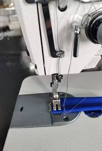 Máy may công nghiệp với ổ đĩa trực tiếp kim đơn <span class=keywords><strong>lockstitch</strong></span> Hướng dẫn sử dụng 220V cho may mặc maquina de coser de Linea Recta - Product Image 5