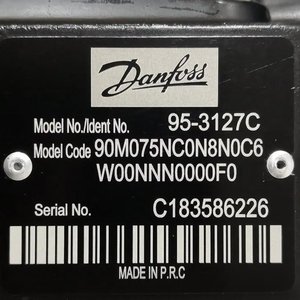 Bomba Hidráulica Danfoss 95-3127C, Bomba de Pistones Axiales para Uso en Tuberías, Accionamiento Electromagnético - Product Image 2