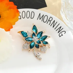 Pha Lê Hoa Trâm Phụ Nữ Mới Cao cấp Tinh Tế Wedding Party Hợp Kim Mạ Vàng Thiết Kế Ngực Lắp Ráp Phương Tây Đồ Trang Sức <span class=keywords><strong>Pins</strong></span> - Product Image 1