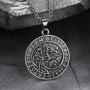 Yunnique – collier avec pendentif tête de loup Viking nordique, en acier inoxydable, bijoux cadeau unisexe - Product Image 1