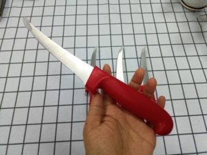 TLJL029 <span class=keywords><strong>Coltello</strong></span> da Disosso Curvo in Acciaio Inox con Manico Rosso in PP da 5 Pollici, Ultra Affilato <span class=keywords><strong>per</strong></span> Carne, Pesce e <span class=keywords><strong>Verdure</strong></span> - Product Image 4