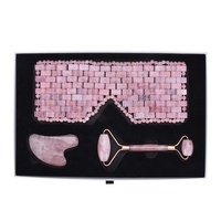 Ensemble de masque pour les yeux en quartz rose 3 en 1, vente en gros, masque pour les yeux en pierre naturelle, masseur en jade, rouleau en jade et Gua Sha pour le massage facial, Guasha