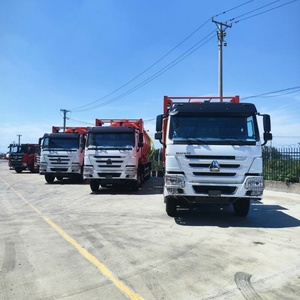Camion d'aspiration des eaux usées Sinotruk HOWO 8x4 25CBM, camion de nettoyage des égouts à haute pression et à aspiration par jet - Product Image 6