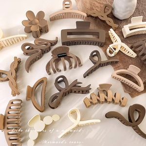 Jepit Rambut Akrilik Cokelat Buatan Tangan Model Pita Besar untuk Wanita Gaya Sporty Natural untuk Hari Valentine Model Terbaru 2026 - Product Image 1