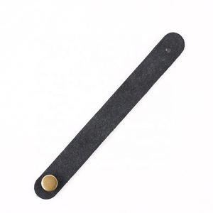 Etiquetas de cuero de PU con logotipo personalizado <span class=keywords><strong>para</strong></span> manualidades, etiquetas de cuero con remaches metálicos de color, hebillas de correa de <span class=keywords><strong>guitarra</strong></span> - Product Image 4
