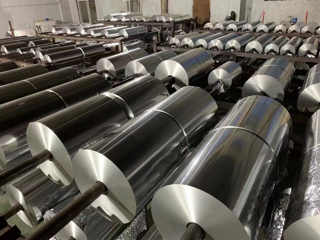 8021 Aluminum Laminated Roll Film for Lithium Battery 100-1700mm Width 35-50μm Pouch Cell Aluminum  Foil