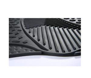 汎用滑り止めカーフロアマット PVC射出成形 SUVセダン トラック用 ブラックラバー 全天候型 カスタマイズ可能 - Product Image 2