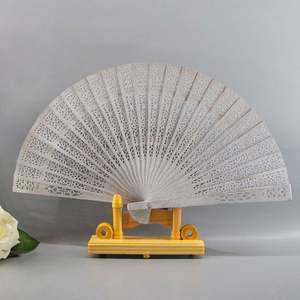 Éventails pliants en bois naturel de 23 cm avec logo personnalisé, cadeau souvenir de mariage, décoration peinte, papier blanc sculpté - Product Image 6