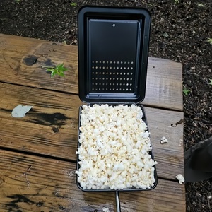Machine à popcorn à l'<span class=keywords><strong>ancienne</strong></span> avec revêtement antiadhésif et longue poignée, idéale pour la cuisson en plein air au feu de camp et les réunions de famille - Product Image 6