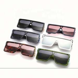 Gafas de Sol Cuadradas Blancas y Negras de Moda Vintage para Mujer, Lentes de Sol Hip Hop de una Pieza con Protección UV400, Gafas de Sol Extra Grandes para Hombre 2021 - Product Image 5