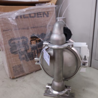 Bomba Neumática de Diafragma Wilden de 1-1/2 Pulgadas P4/SSAPP/TNU/TF/STF/0014 con Carcasa de Acero Inoxidable y Diafragma de PTFE