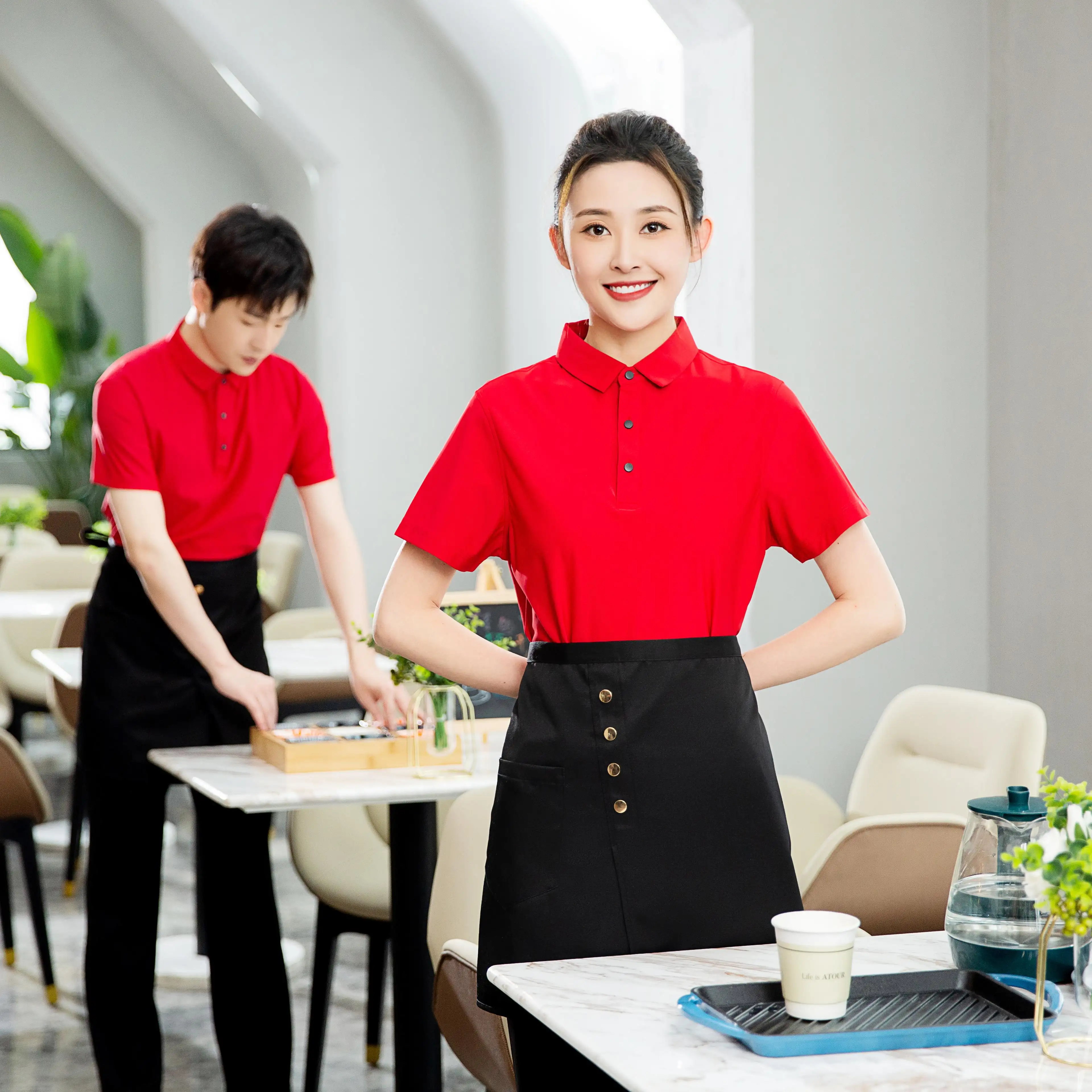 Hete Russische Zwarte Hot Pot Restaurant Ober Uniform Oem Werkkleding Dames Catering Hotel Restaurant Uniform Met Korte Mouwen