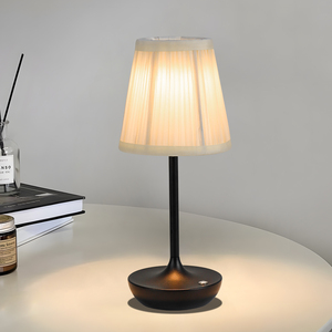 Lampada da Tavolo Senza Fili in Metallo Dorato Stile Moderno Dimmerabile con Batteria Ricaricabile USB Lampade LED per Arredo Casa Idea Regalo di Lusso - Product Image 3