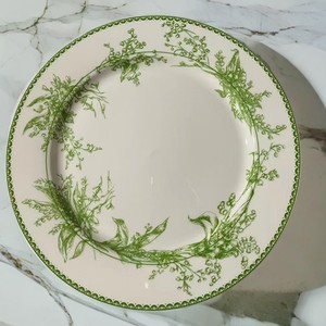 Lot de 10 assiettes de Noël en porcelaine de 10 pouces, vaisselle décorative en porcelaine fine avec motif végétal et technique d'émail coloré - Product Image 2