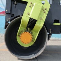 Rouleau compacteur hydraulique à double tambour 4 tonnes 5 tonnes Moteur YZD4.0 Modèle 75HZ Vibration Haute capacité Équipement de construction
