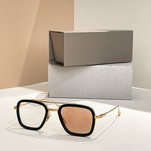 แว่นกันแดดหรูหรา กรอบโลหะ เลนส์เปลี่ยนสีใส สำหรับผู้ชายและผู้หญิง - Product Image 2